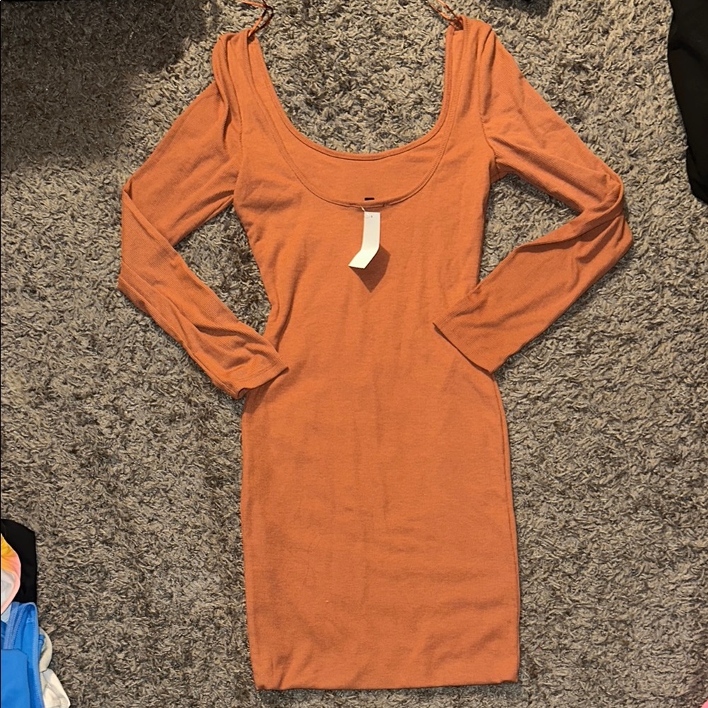Elegant Orange Long-Sleeve Dress